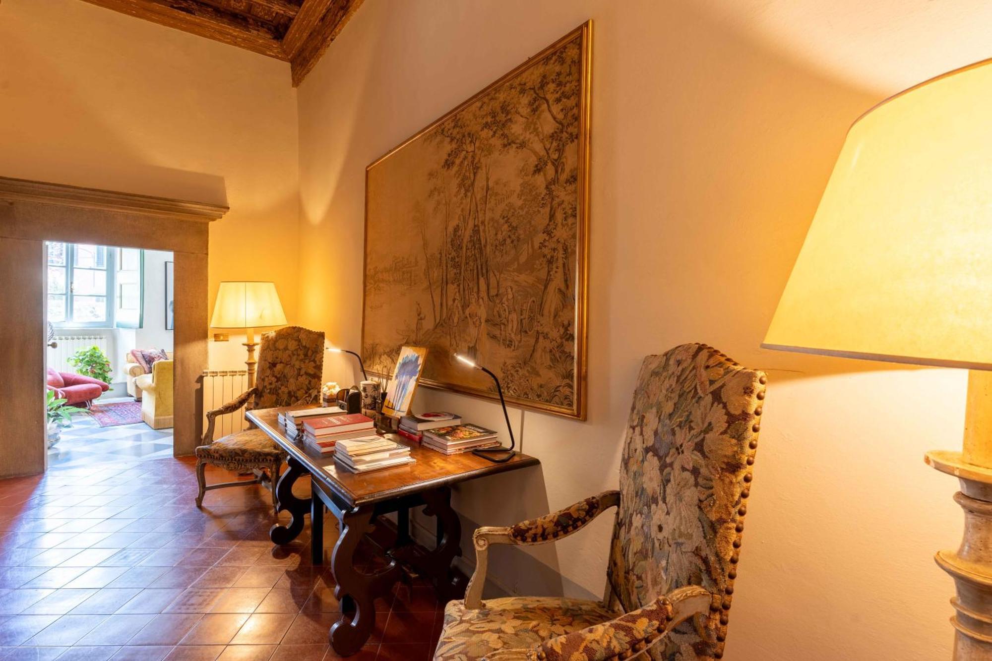 Luxury Apartment Angelio Barga Exteriér fotografie